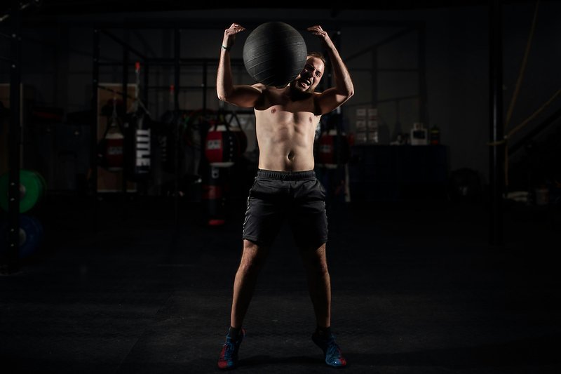 25 Testosterone-Boosting Foods That Actually Work visual metaphor – confidence and energy