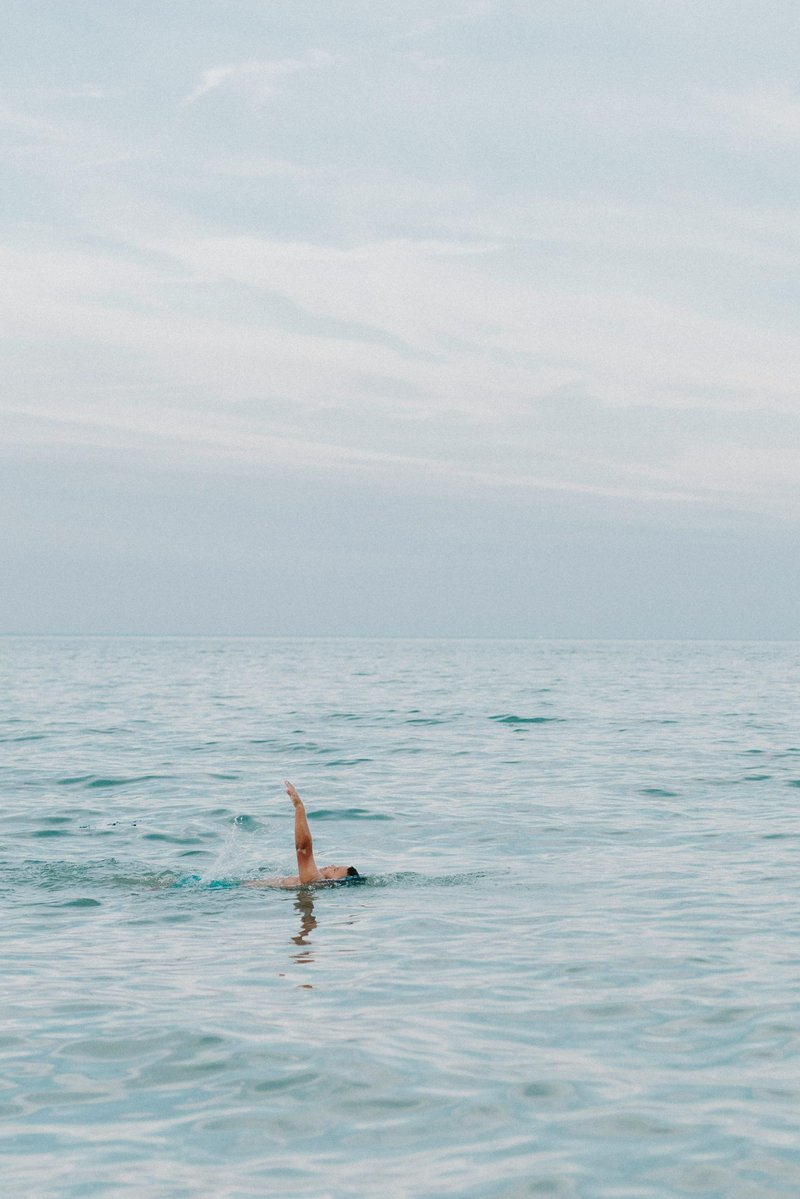 Pelvic Floor Exercises for Men: Key Benefits You Can’t Ignore visual metaphor – confidence and energy
