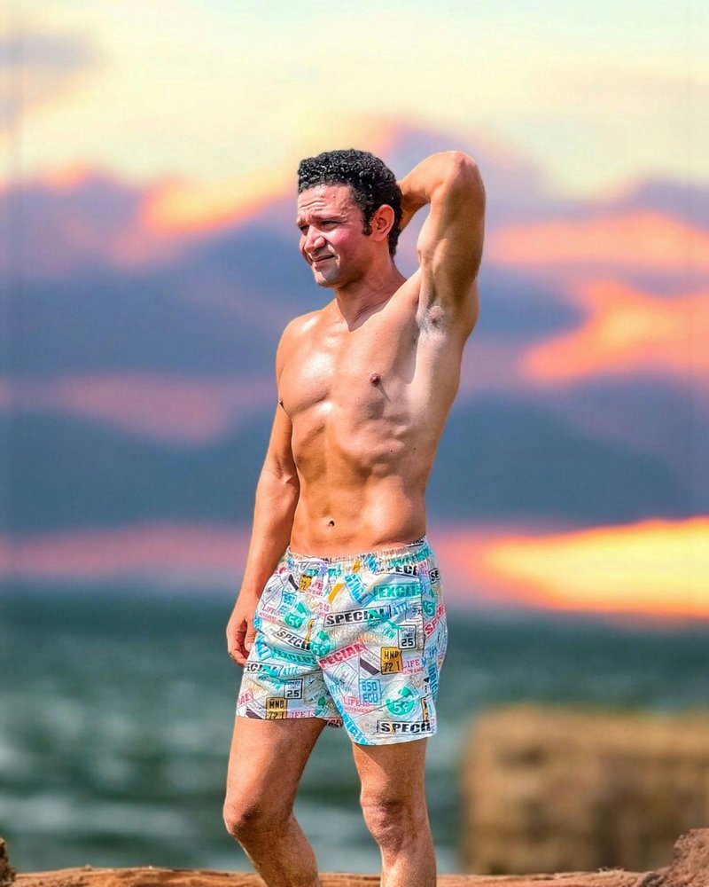 Best Time for Penis Exercises: Maximize Gains and Performance visual metaphor – confidence and energy