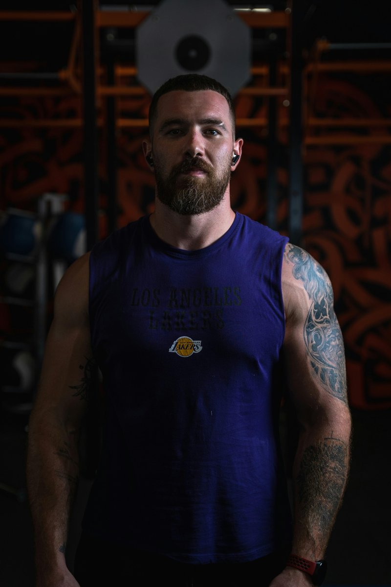 Mirror Exercises That Skyrocket Male Body Confidence – strength and sexual wellness theme