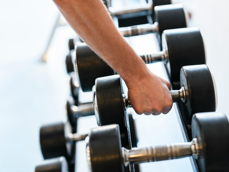 strong-male-DYeGa_ct0ZU