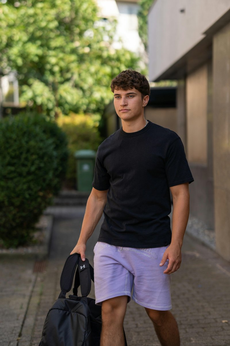 The Real Reason Confidence and Testosterone Are Linked visual metaphor – confidence and energy