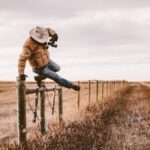 How to Avoid Energy Crashes in Men and Stay Sharp All Day visual metaphor – confidence and energy