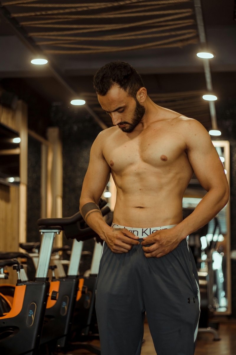 Marriage and Testosterone Decline: What Every Man Needs to Know visual metaphor – confidence and energy