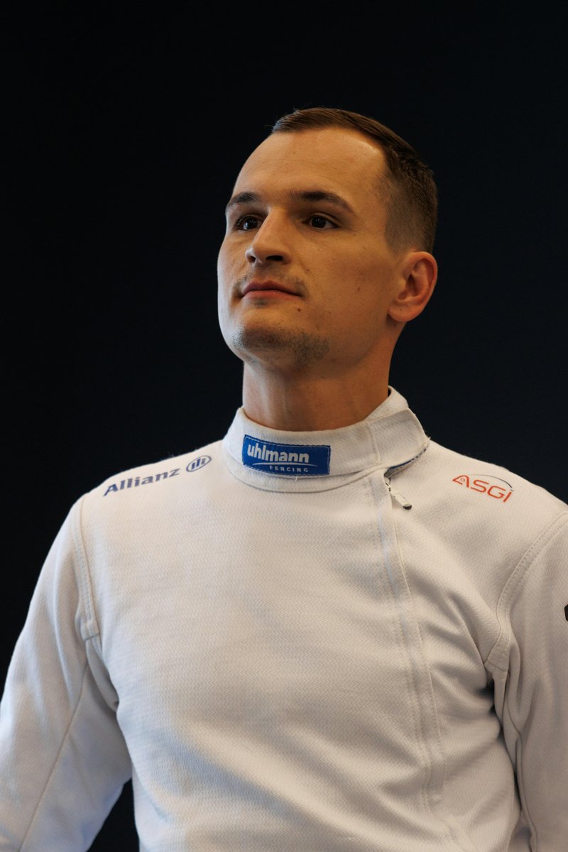 How to Take Shirtless Photos Without Looking Cringe – strength and sexual wellness theme