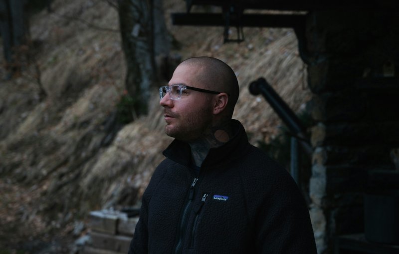 How Morning Sunlight to Your Eyes Reboots Your Hormones visual metaphor – confidence and energy