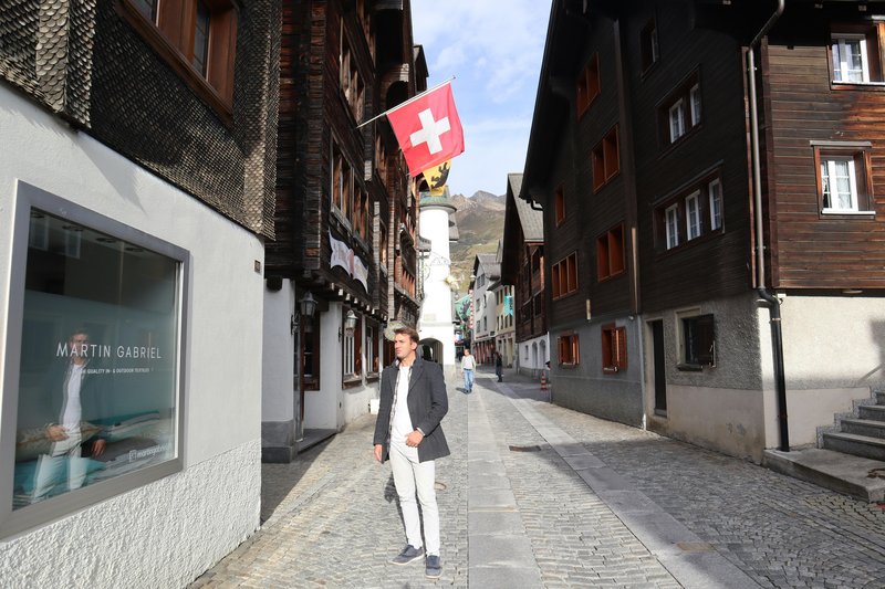 Facing the Dark Side of Masculinity: Master Your Shadow – strength and sexual wellness theme